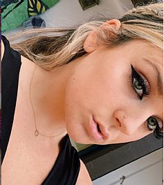 avachase12 profile photo