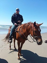 Larry197738 profile photo