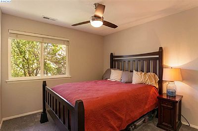 shikhamalhan profile photo