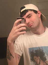 Ezzya98 profile photo