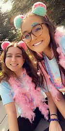 nikkiferri profile photo