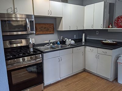 1Lorrie profile photo