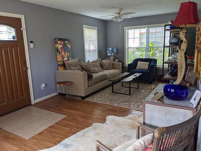 1Lorrie profile photo