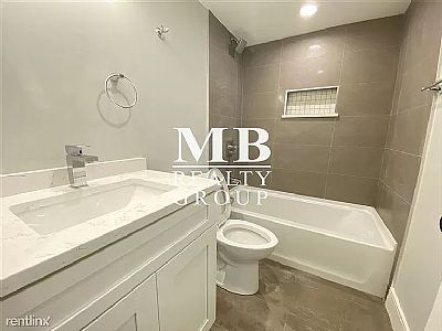 humzak12 profile photo