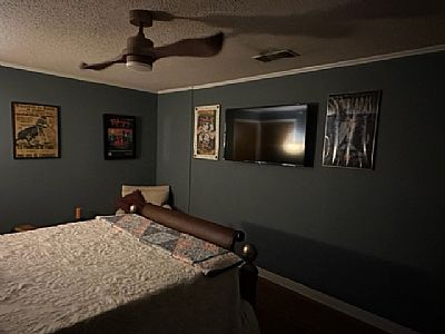 tropical profile photo