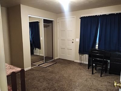 evelynusher profile photo