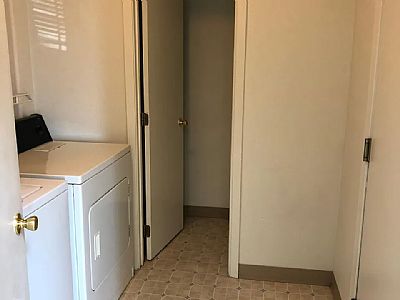 laurie@brianwhite.cc profile photo