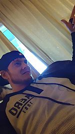 eapeel35 profile photo