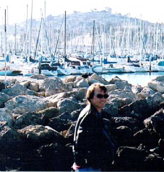 albemovin profile photo