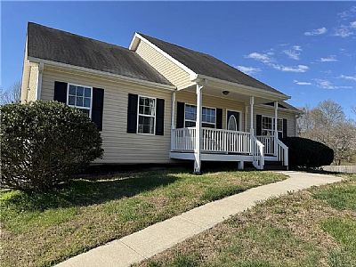 Julia Behr profile photo