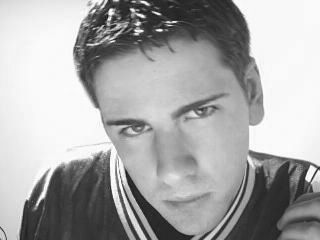 Raven100 profile photo