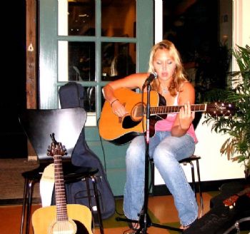 queenie profile photo