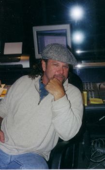 mjkhnds profile photo