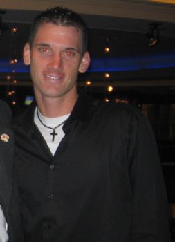 adam25 profile photo