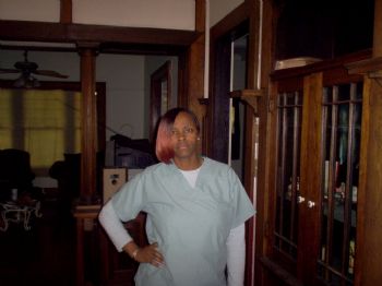 Yvonne33 profile photo