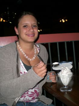 Tinajoli99 profile photo