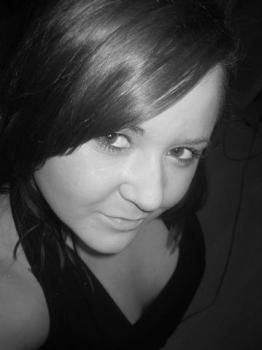 Adriana85 profile photo