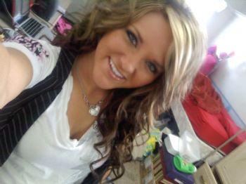 Mandynel90 profile photo