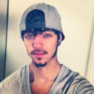 Liveroflife profile photo