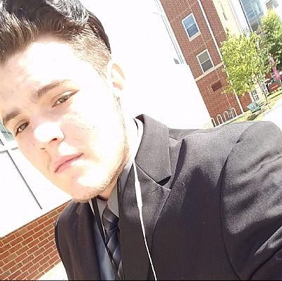 Zachjh12 profile photo
