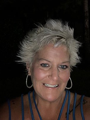 Leeanne44 profile photo