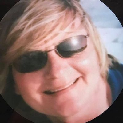 Acutmore77 profile photo