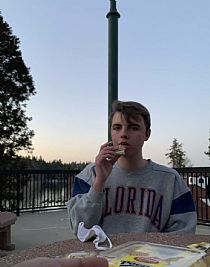 Becuase11 profile photo