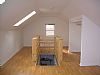 Megpleb room listing photo
