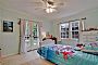 Tayruss room listing photo
