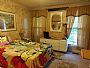 Cosmiclandlord room listing photo