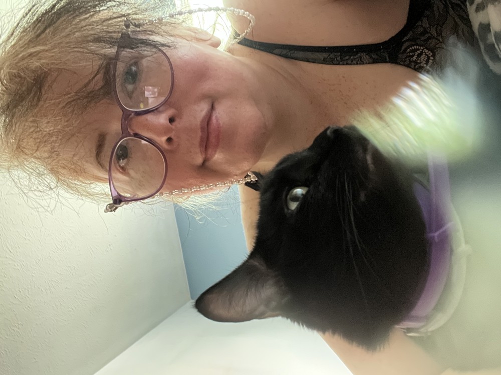 Angela profile photo