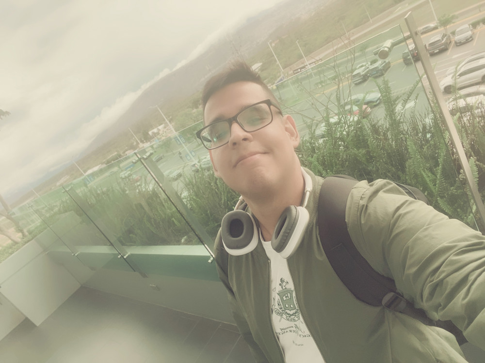 El profile photo