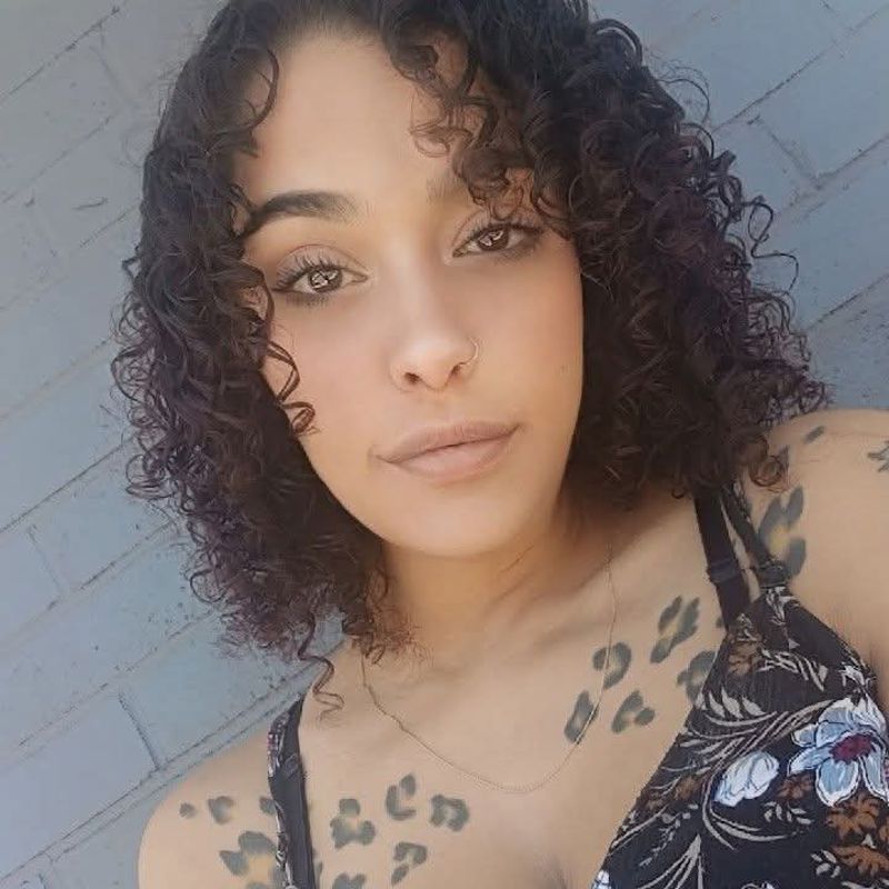 Asia profile photo