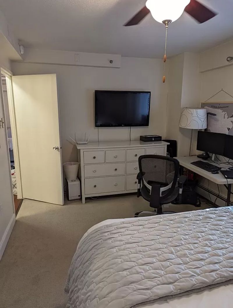 Ella room listing photo