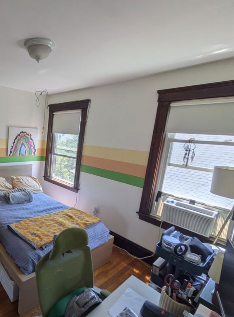 Elizabeth room listing photo