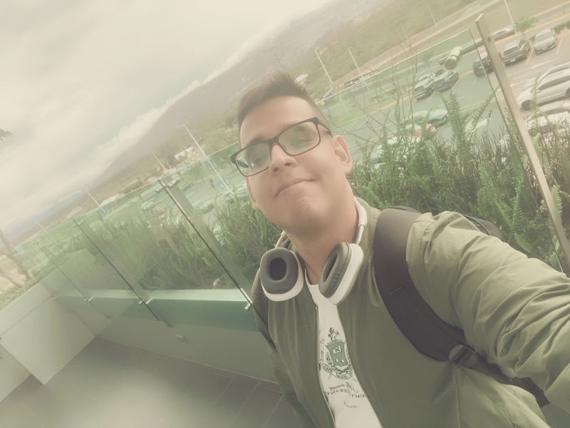 El profile photo